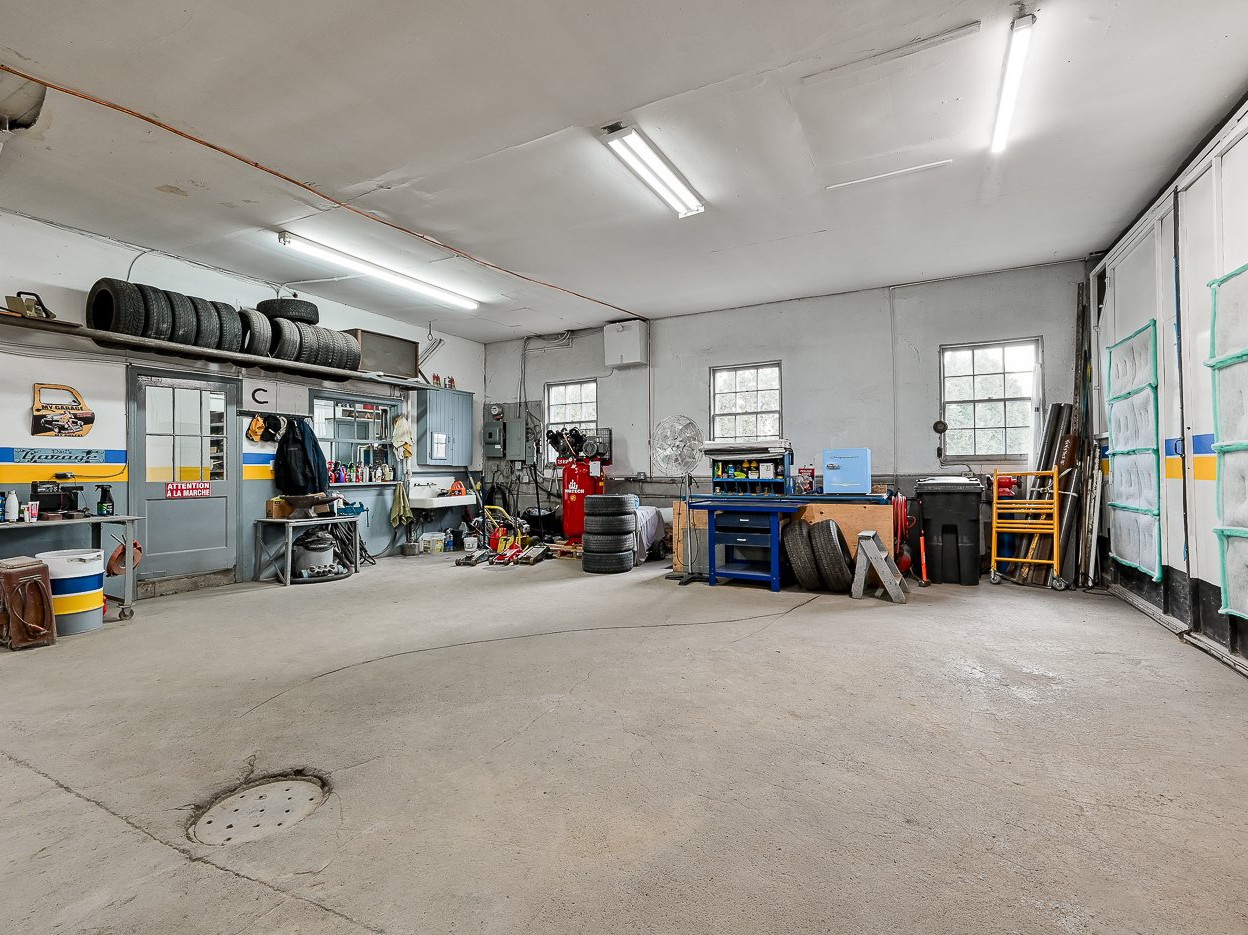 Garage