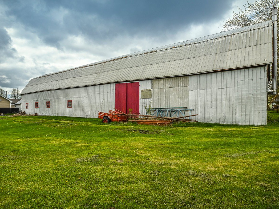 Barn