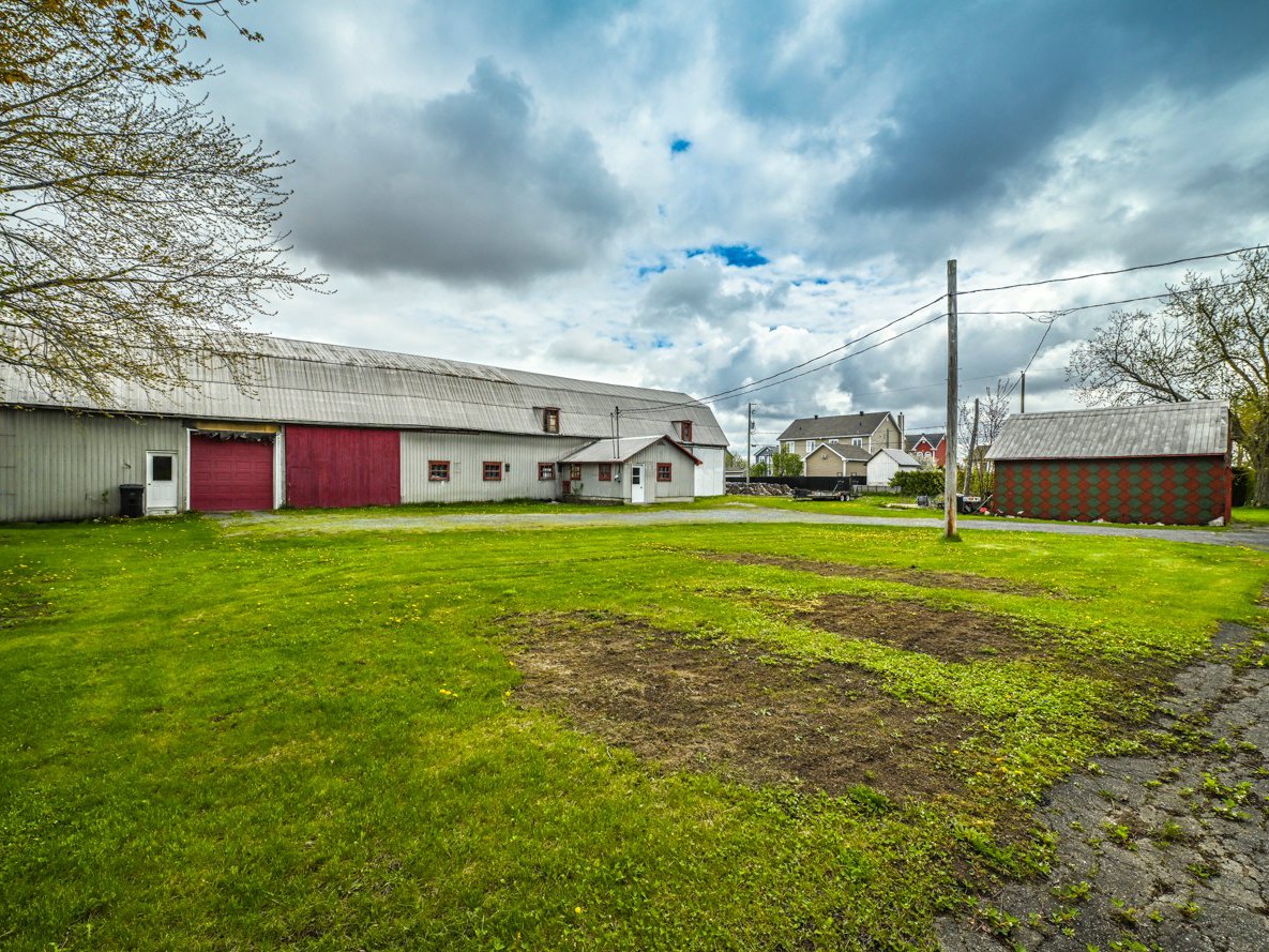 Barn