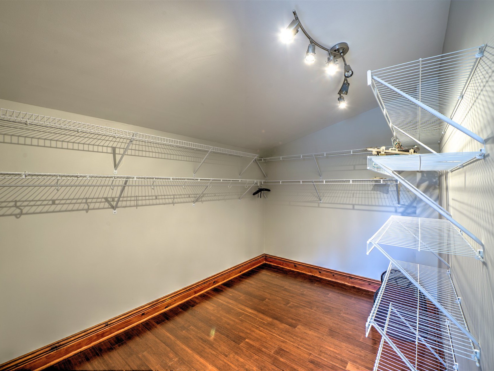 Walk-in closet