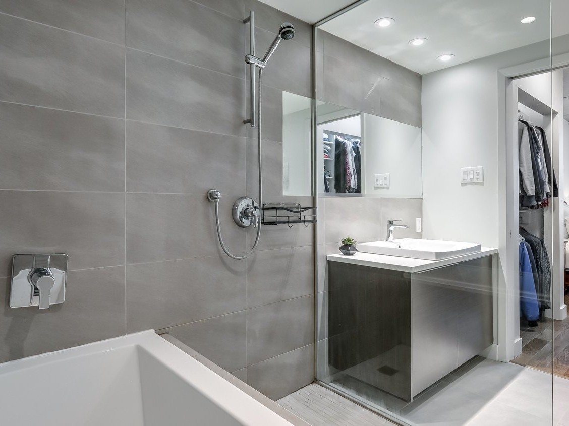 Salle de bains attenante à la CCP