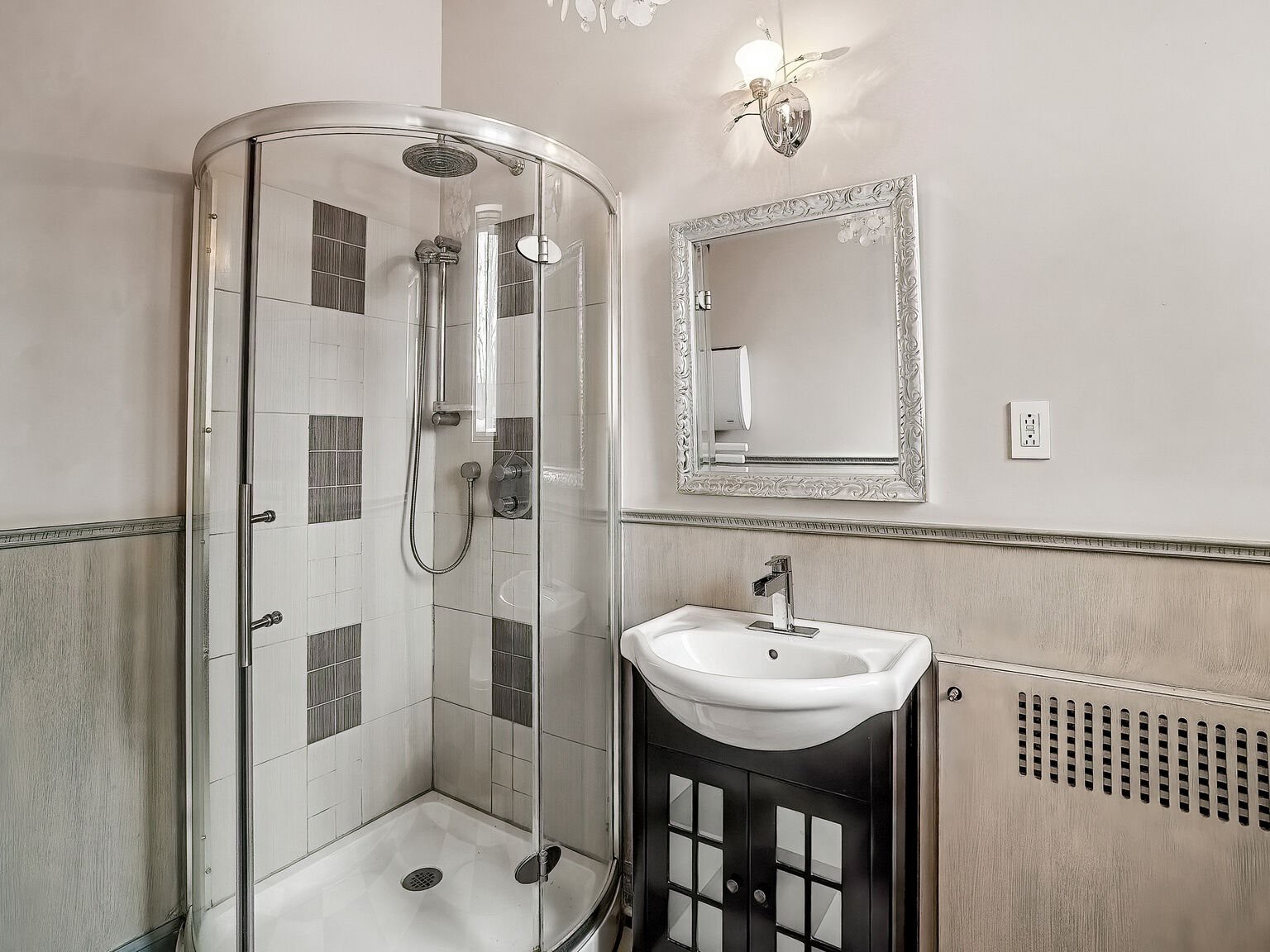 Salle de bains attenante à la CCP