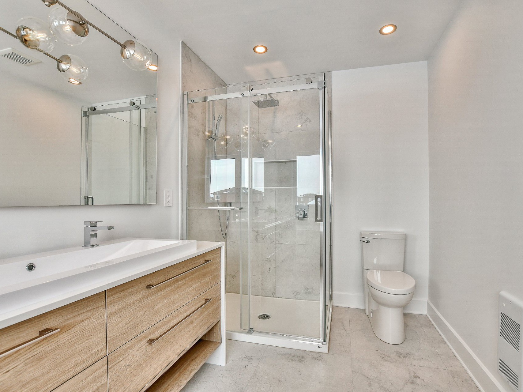 Ensuite bathroom