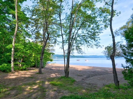 Access to a body of water