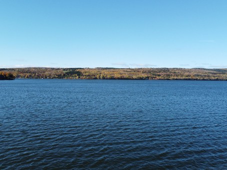 Vue sur l'eau