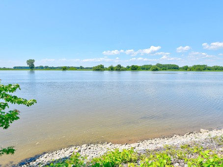 Access to a body of water